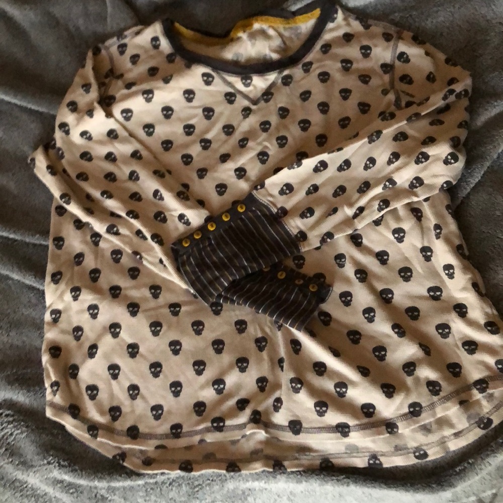 Skull sweater